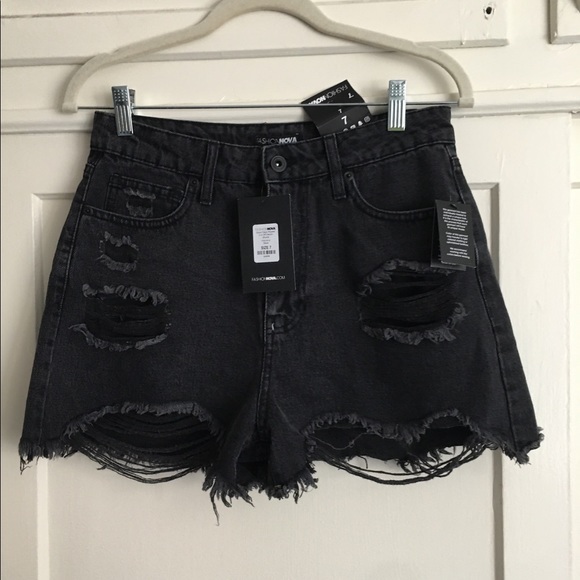 Fashion Nova good days ripped jean short sz 7/Med - Picture 3 of 15